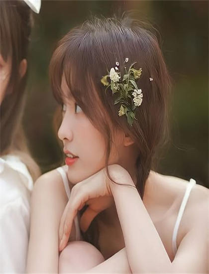 《芒果小大使》主角创新分析典范式的：角色塑造与成长轨迹